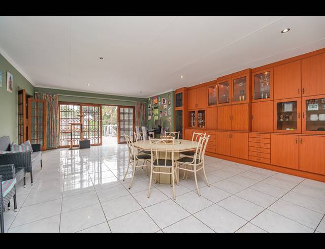 5 BEDROOM FREEHOLD FOR SALE IN BLACKHEATH